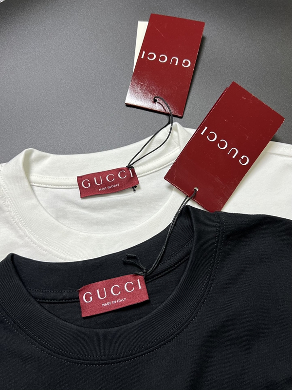 ブランドTシャツ全体デザイン